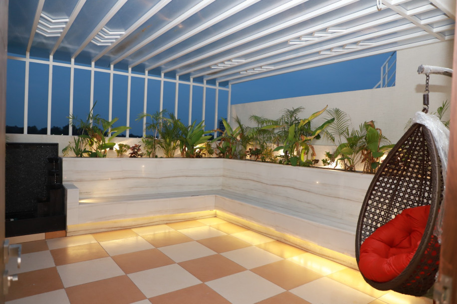 4 BHK LUXURY HOUSE-9